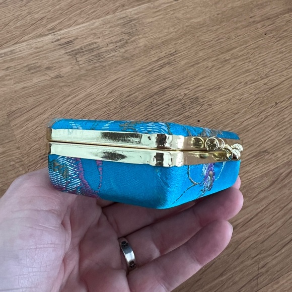 2 jewelry cases - hard shell cases perfect for travel and storage. NWOT. - Picture 8 of 11